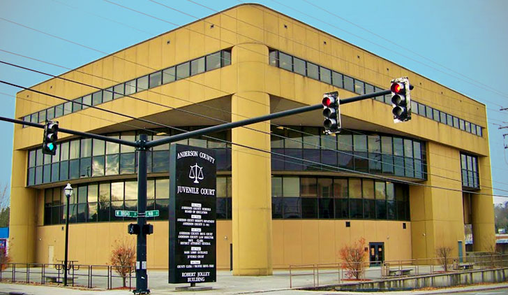 Robert Jolley Building in Clinton, Tennessee